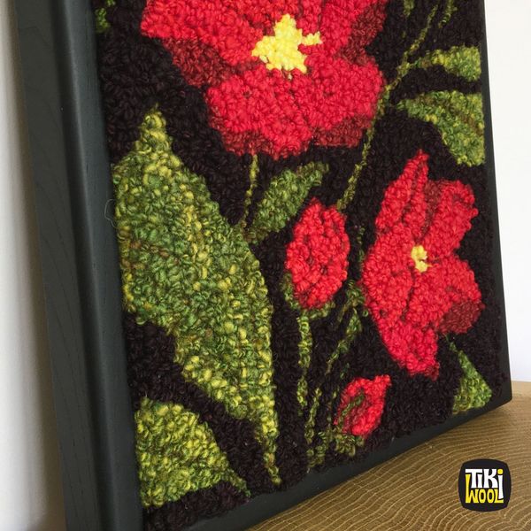 Wall hanging hooked rug