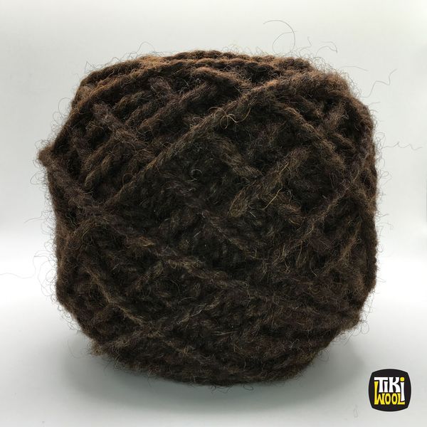 Handspun yarn made of 100% wool (natural brown)